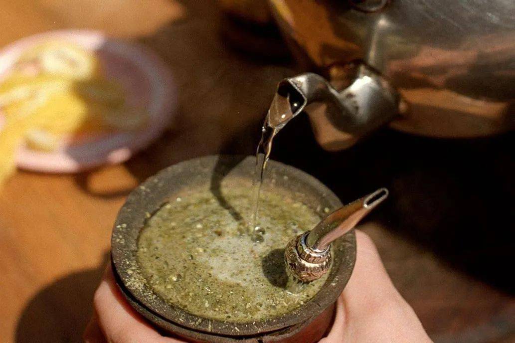 一壶变三壶疫情改变阿根廷人喝马黛茶传统习惯销量越来越高