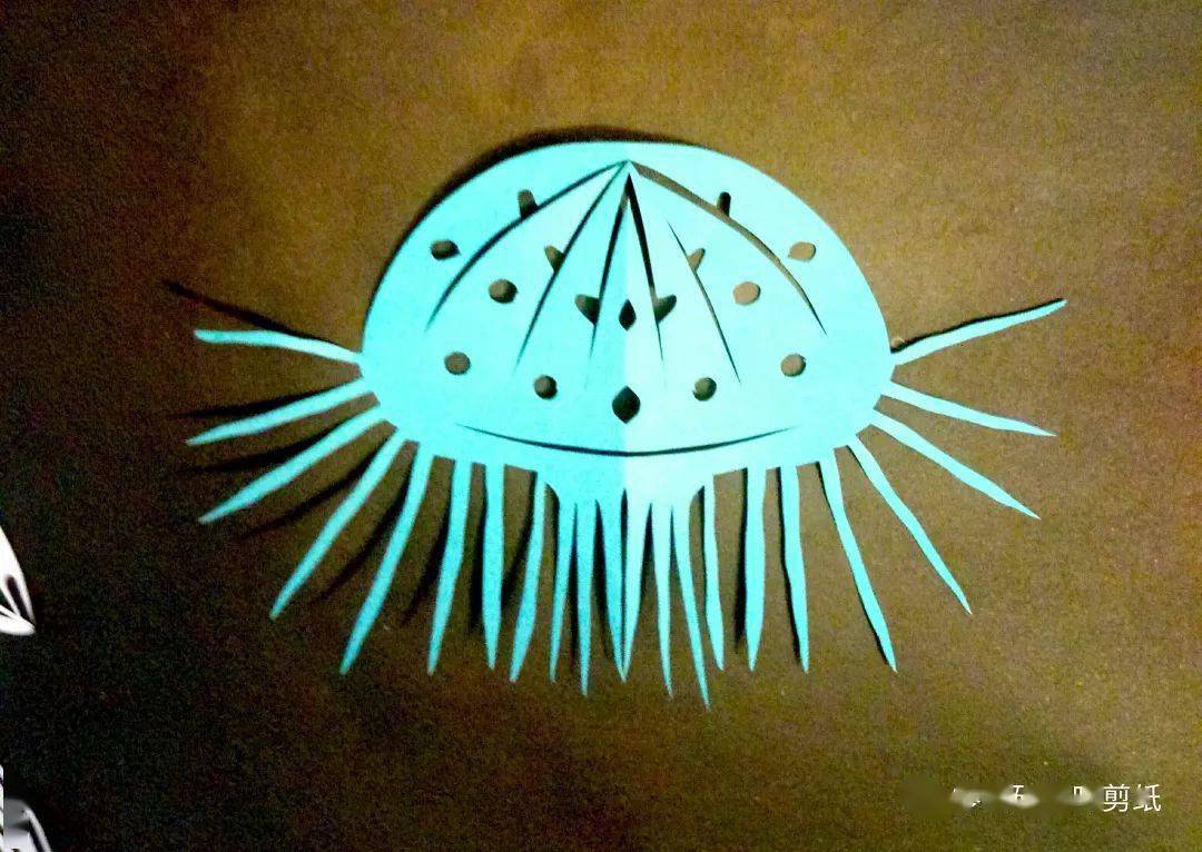 【零基础学剪纸】水母——秦慧老师脱稿剪纸教程(22)