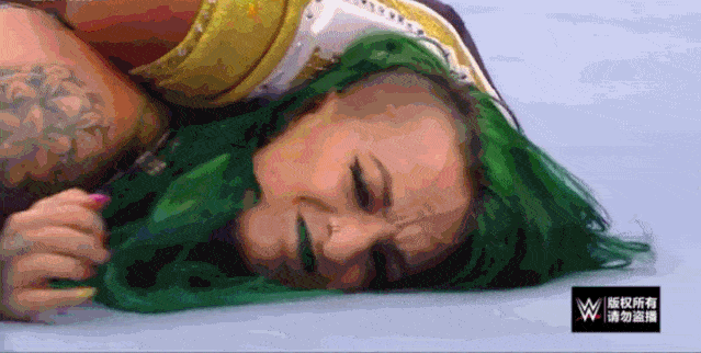 刚开始就被比利给按在地上打了一顿.