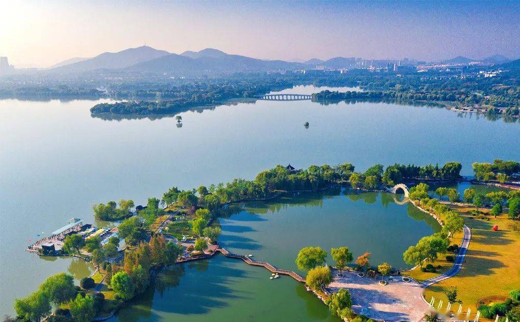 图/@徐州土著王琨 云龙湖位于徐州城区西南部 是云龙风景区主要景区