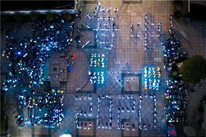 高三|永远难忘…海宁3所学校晚上出现震撼一幕…