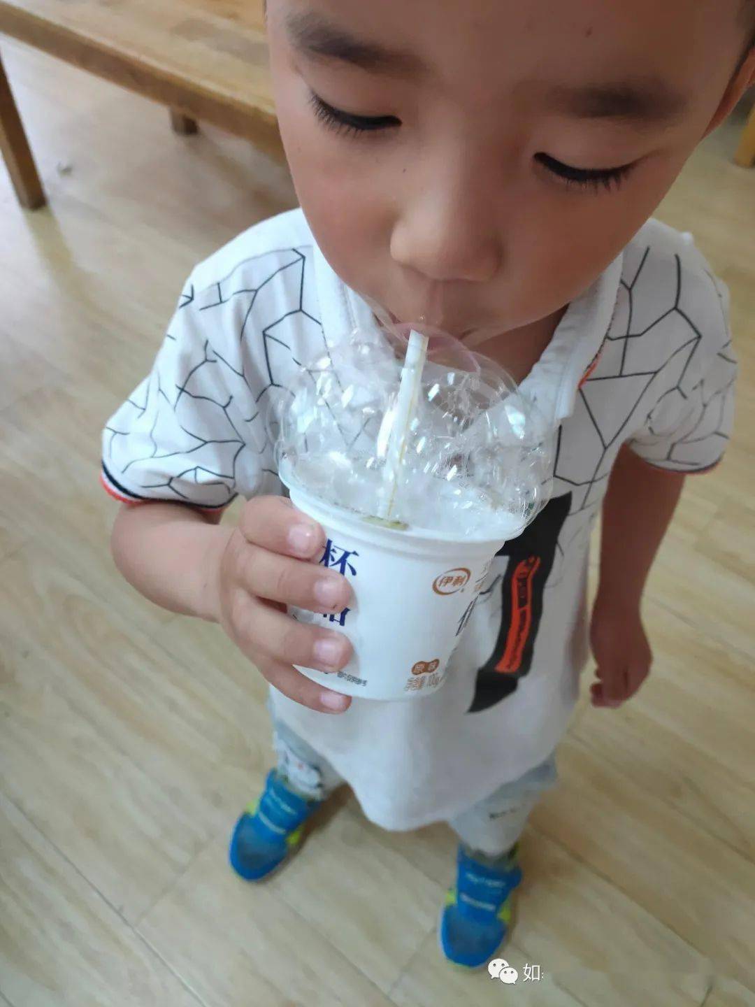 可以用什么东西来吹泡泡 fab59988986b4bf28054a0ba68527b50.jpeg