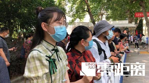 考生|旗袍、标语……花式打气助力高考！