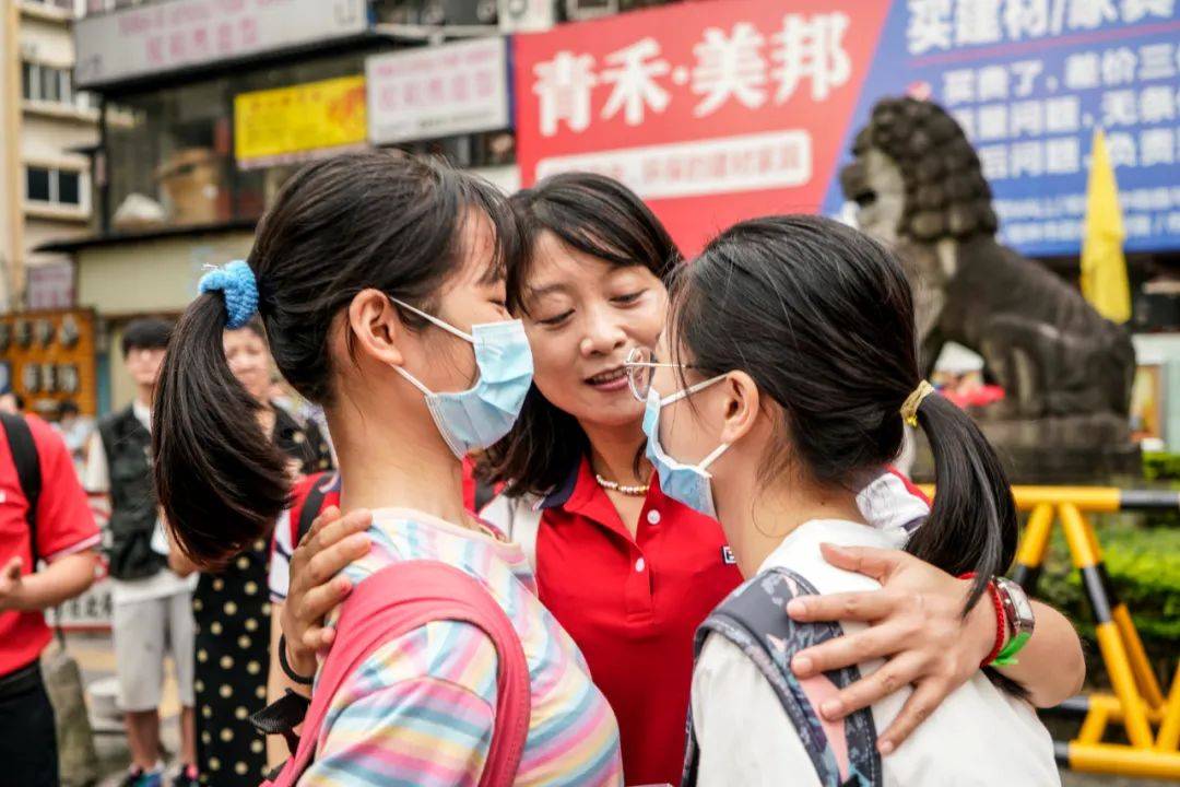高考|多图直击桂林高考现场!这一幕幕让人动容…