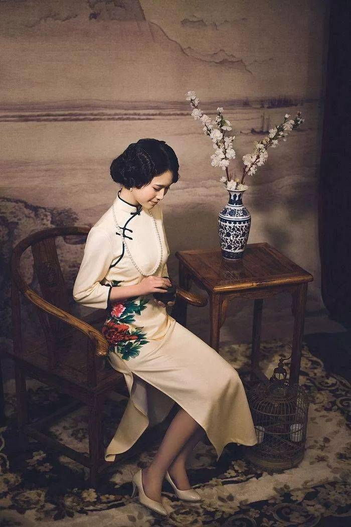 古典旗袍与东方女子的完美结合, 惊艳了时光!