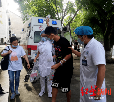 刘同学|四川南充一考生突发急性腹膜炎 术后第二天扎着吊针坚持参加高考