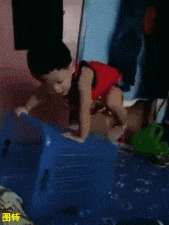 搞笑GIF: 隔着屏幕都能感觉到疼