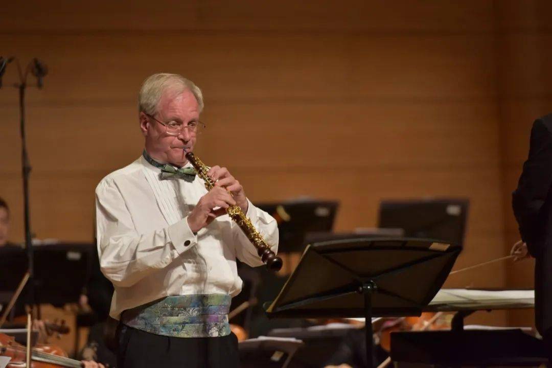 【音乐百科】为什么双簧管这么难!来自管乐团老牌指挥