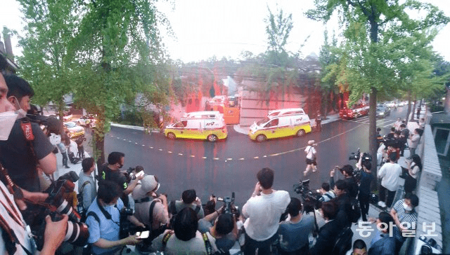 日报|首尔市长身亡，此前被秘书指控