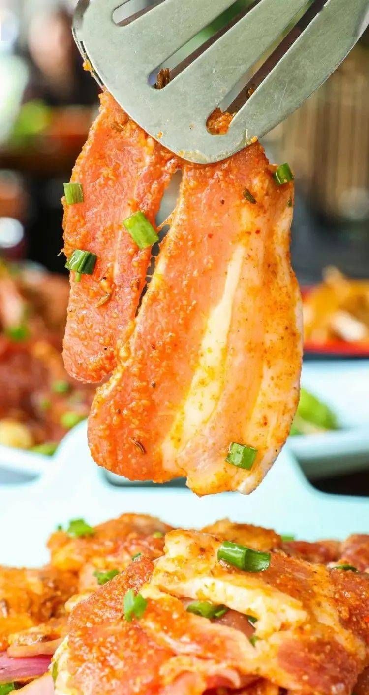 五花肉|59.9元抢原价160元【三友烤肉】套餐！五花肉+牛蛙+手工肠+培根+生菜+韭菜鸡蛋+...