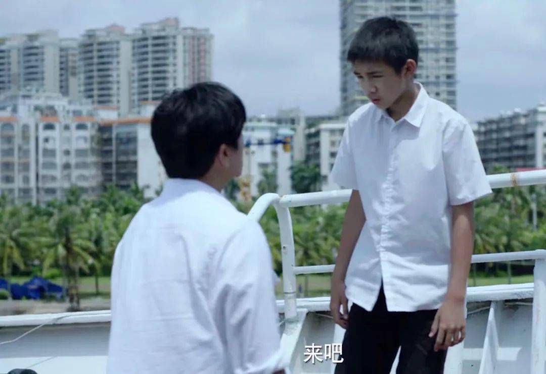 服装|深扒悬疑片服装隐喻：穿成这样能活命