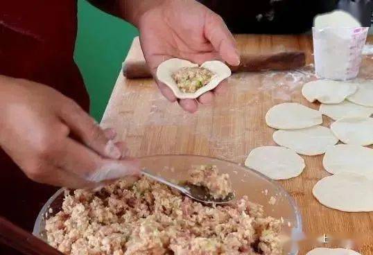 料酒|很多人都不懂，怪不得饺子不鲜美，难以下咽调饺子馅最忌讳放它