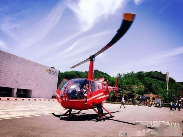 八卦爆料|原创还记得《最好的我们》里面的蒋年年吗？她现在长这样