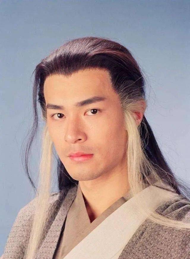 刘海染|看了王一博的新发色,我又动心了…