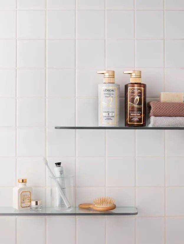 刘海染|看了王一博的新发色,我又动心了…