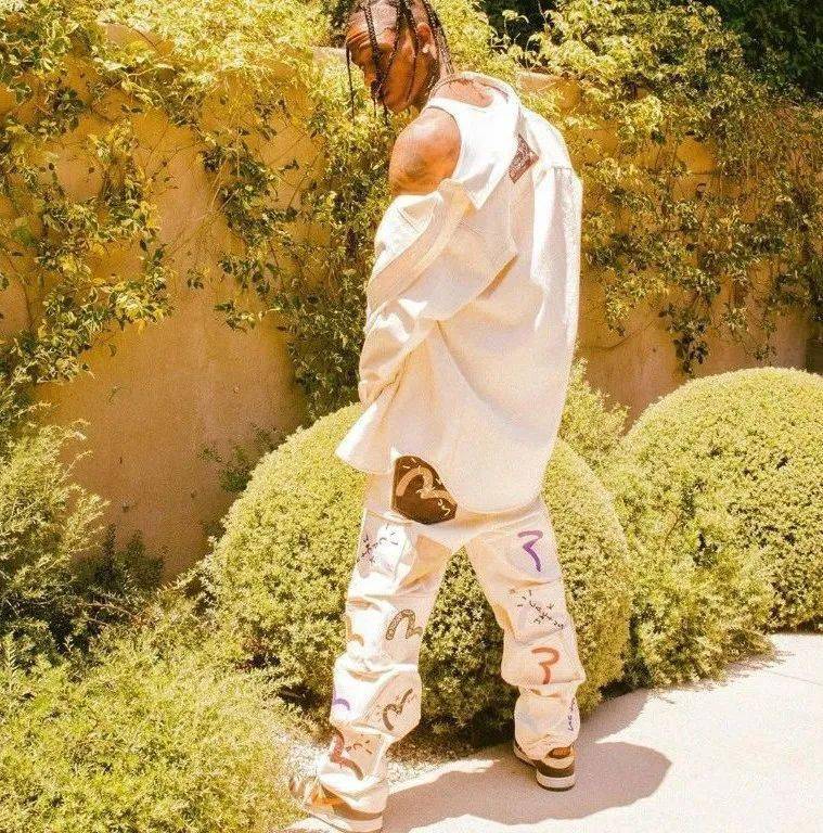 Travis|SOAR NEWS｜Air Jordan 13 “Hyper Royal”、Travis Scott x EVISU 联名