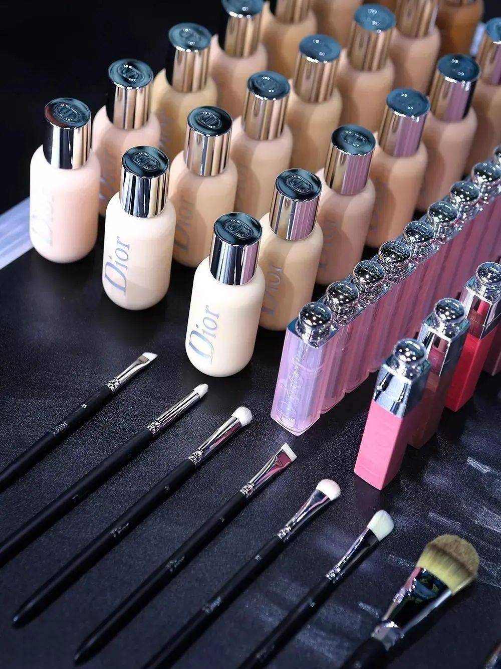 Armani|?美妆博物馆?丨当大牌们都开始认真做彩妆