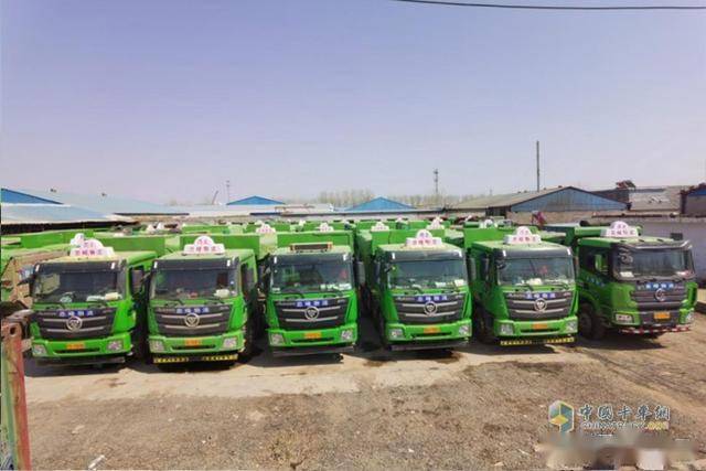 忠峰物流车队一角——清一色欧曼智能渣土车