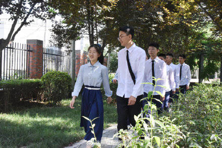 夏之|又是一年毕业季一组暖心纪念册勾起青春回忆