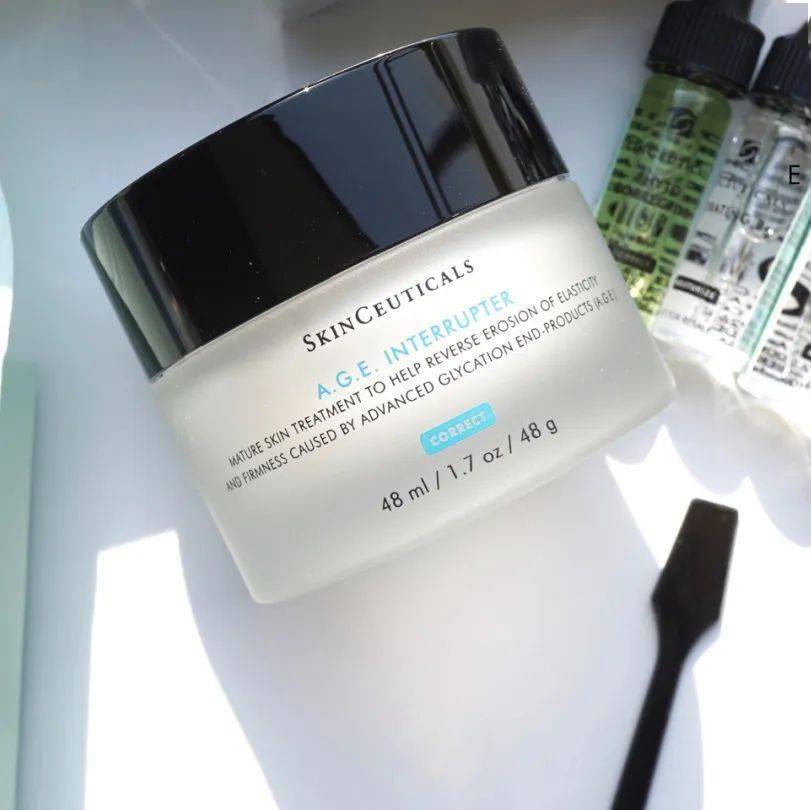 皮肤|自从看了关晓彤的新剧，一到晚上十点半我就关灯睡觉了！