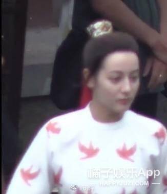 吐槽|热巴新古装造型曝光！发际线被疯狂吐槽，造型师为啥这样对美女？