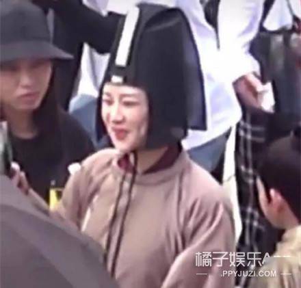 吐槽|热巴新古装造型曝光！发际线被疯狂吐槽，造型师为啥这样对美女？