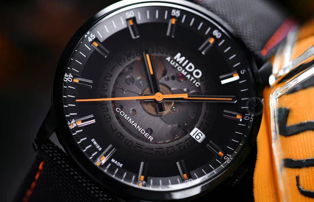 指挥官|7000多就可以买到“半透视”腕表?