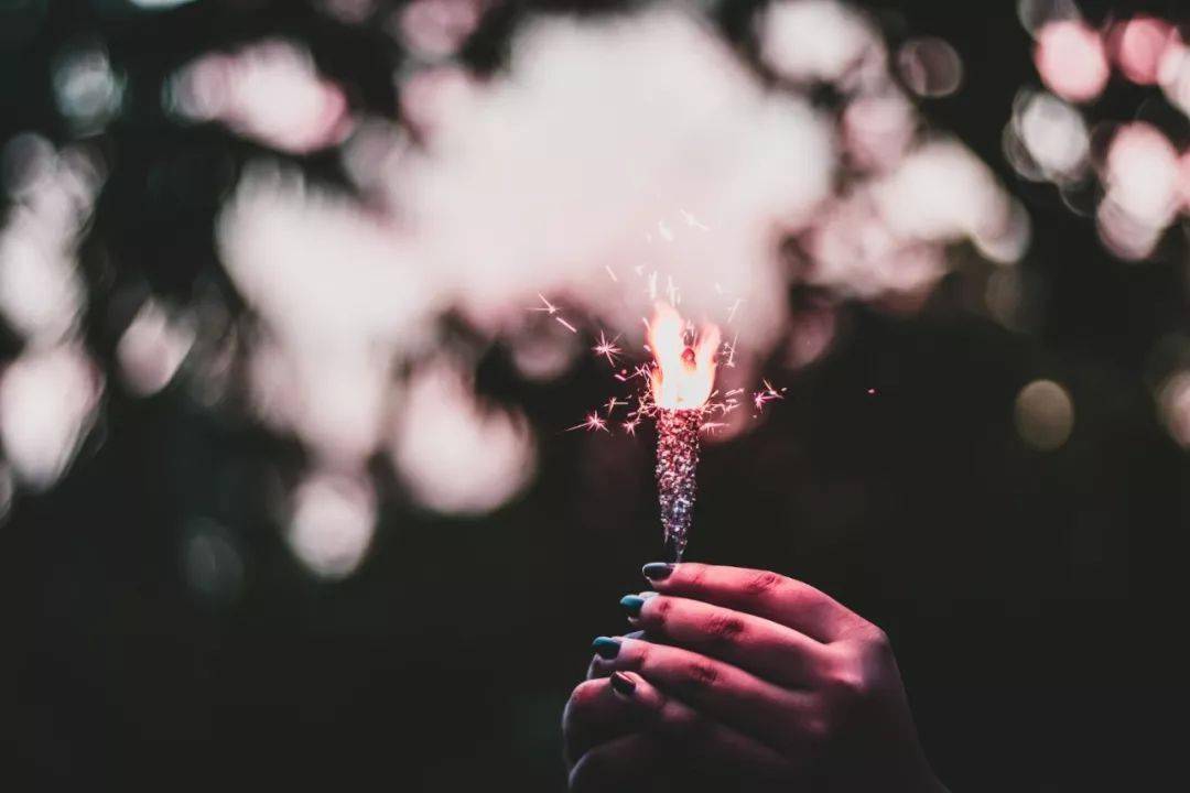 逐渐清醒,看淡人生 随着年龄的增长,随着时间的流逝,越来越明白,有些