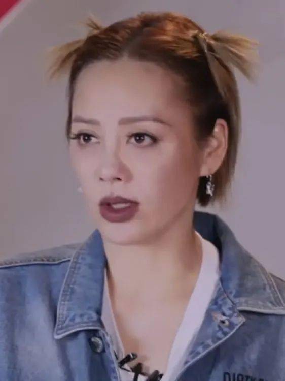 slay|lisa、jennie、虞书欣“拍了拍”你，就问这些slay的发色发饰你们可吗？