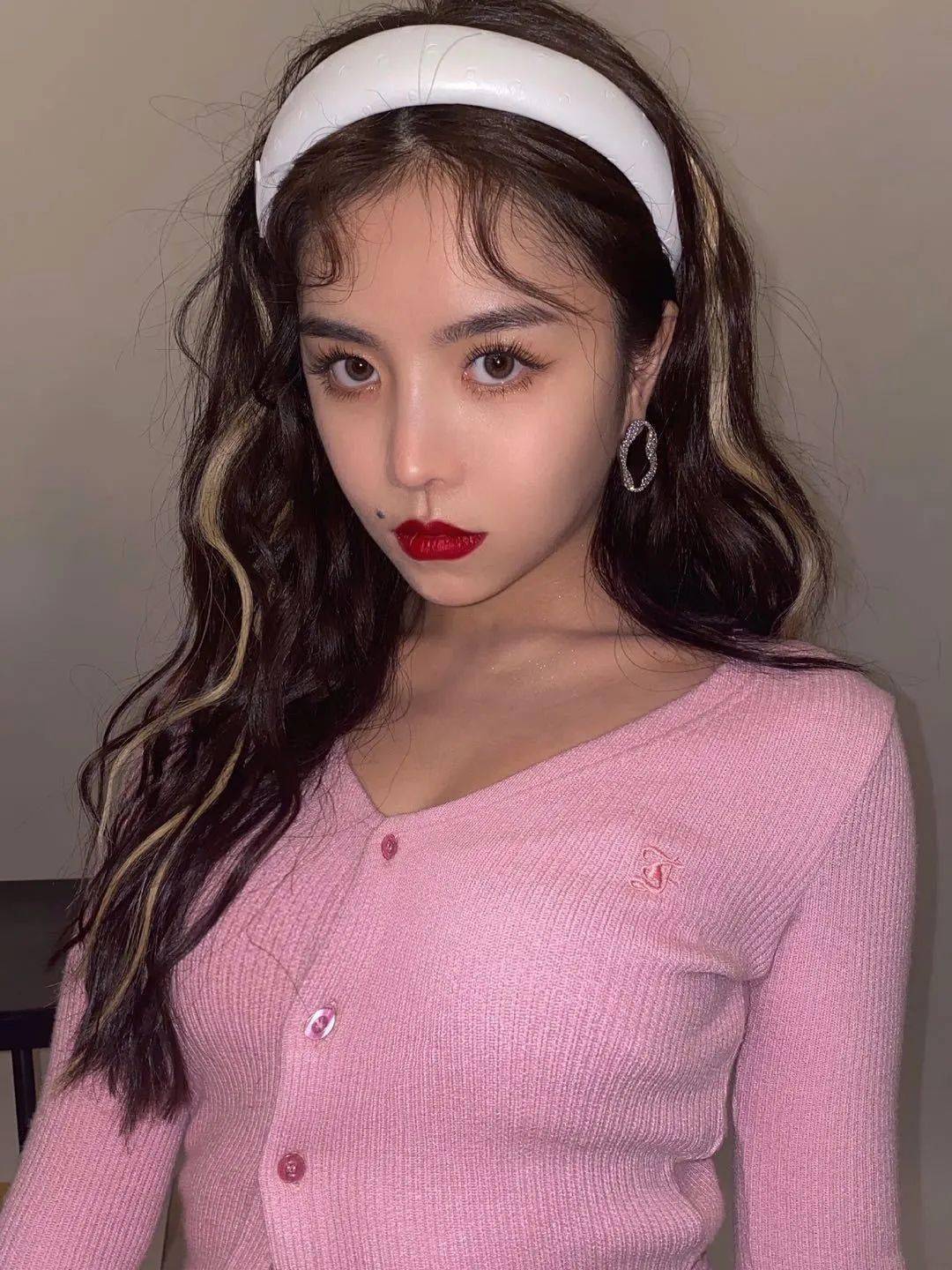 slay|lisa、jennie、虞书欣“拍了拍”你，就问这些slay的发色发饰你们可吗？