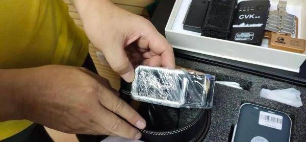 针孔|想逃？孕妇举报后，车长锁车抓人！画面太解气