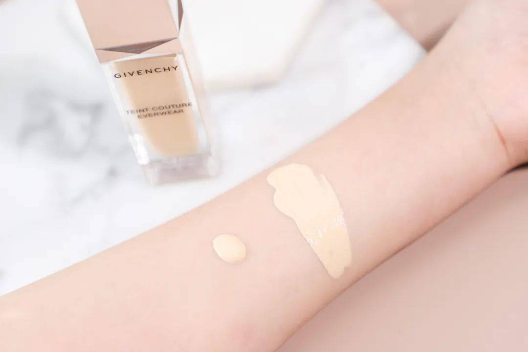 测评|10款热门粉底液测评!Dior居然输给了100+的开价品牌?