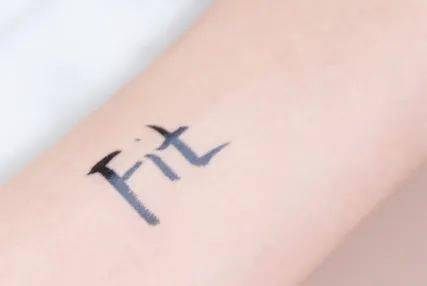 测评|10款热门粉底液测评!Dior居然输给了100+的开价品牌?