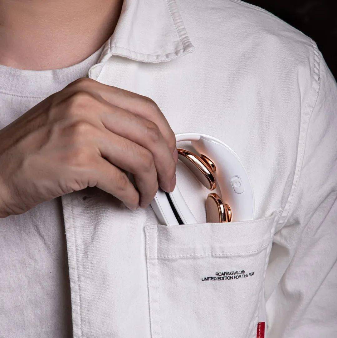 call|众明星打call～！能折叠放进口袋的按摩仪，随时拯救颈椎不适，真舒服！