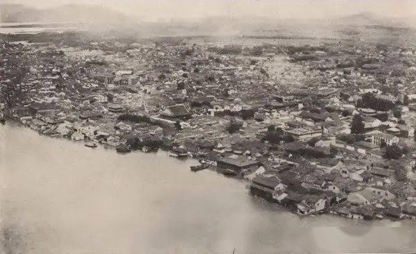 1931年长江水灾,安庆半个城都淹了(多图)