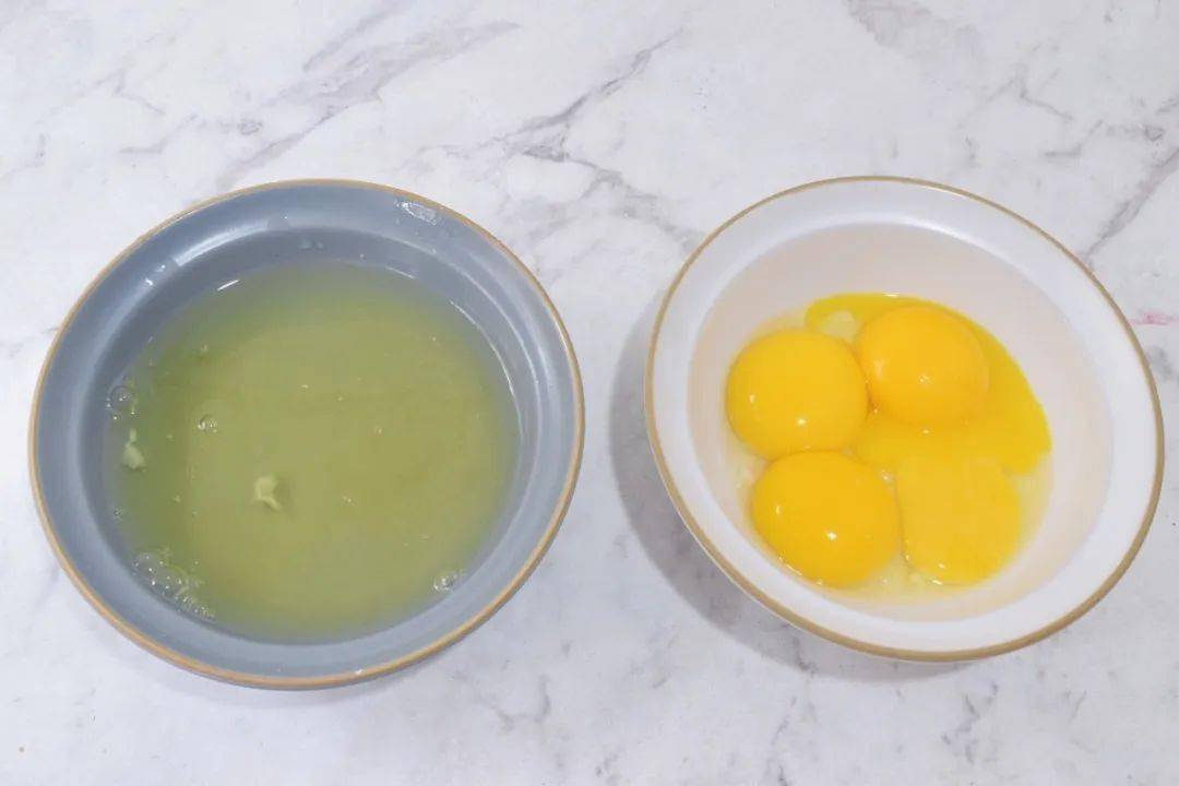 涼菜中的顏值擔當就是它了，一口吃下三種蛋，不需要醬汁都鮮香 熱愛美食 第12张