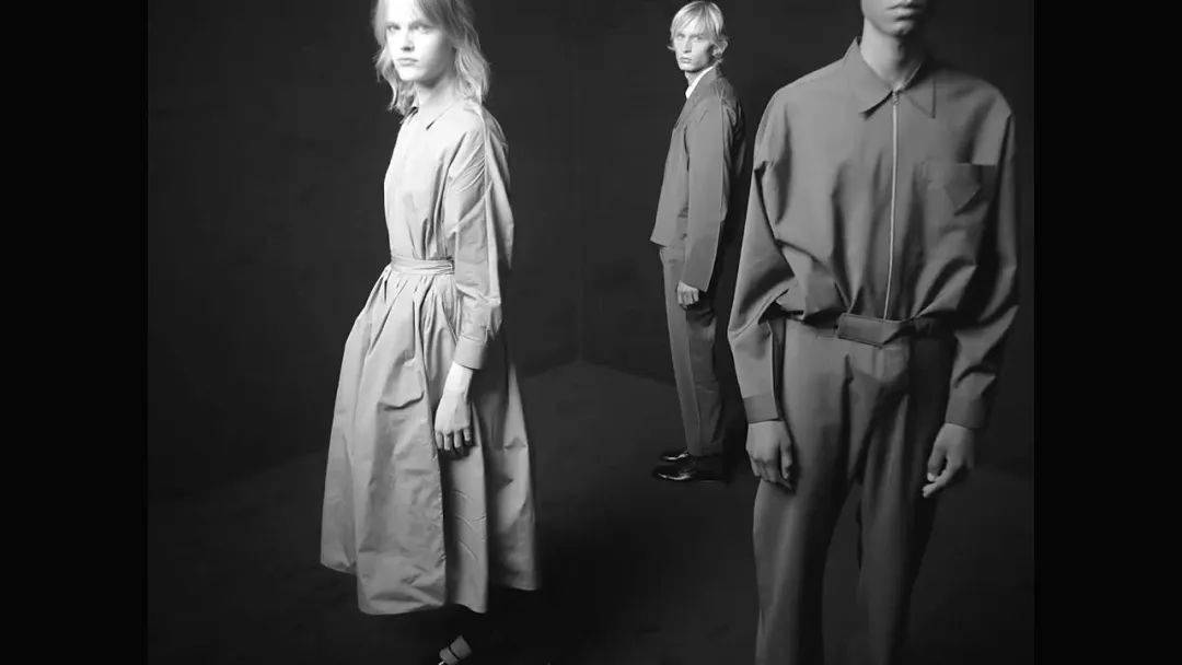 系列|PRADA 2021春夏系列 | 新一季秋衣秋裤玩出性冷淡工业风