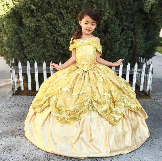 迪斯尼|一年去128次迪斯尼，设计师老爸制作上百套连衣裙实现女儿公主梦 | 今日宜超级英雄