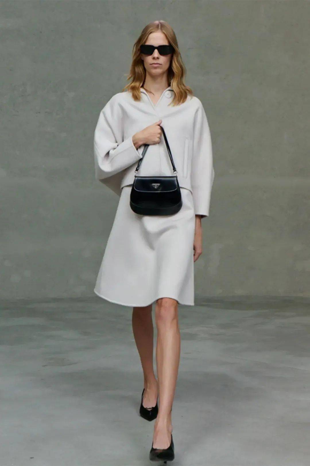 系列|PRADA 2021春夏系列 | 新一季秋衣秋裤玩出性冷淡工业风