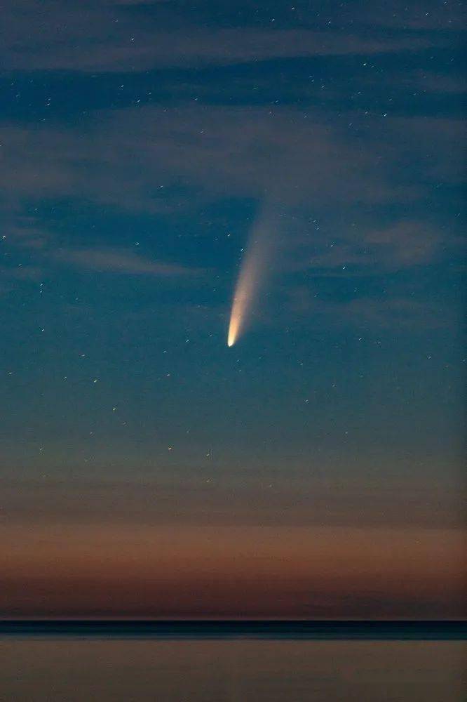 图集:天空中最明亮,最罕见的彗星—neowise