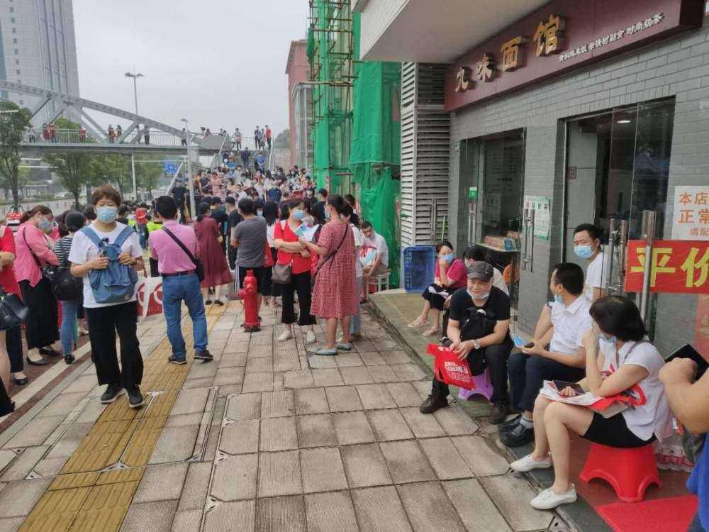 武汉|冲吧，少年！武汉7.2万考生迎来“迟到”的中考