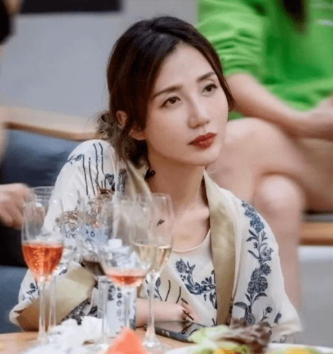 表演|“死里复活”的阿朵,才是真正的无价之姐!