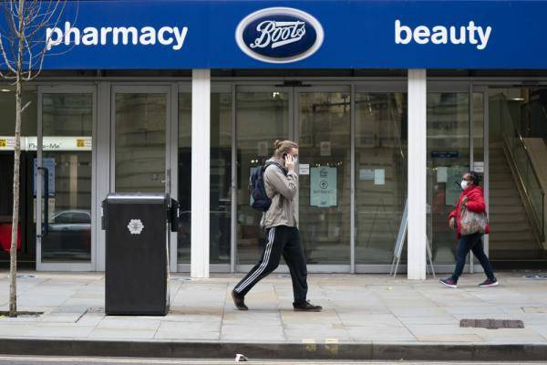 瓦尔|英国预购9000万支新冠疫苗