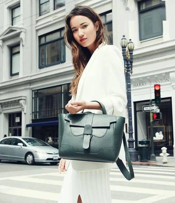 包包|小众包试背 | 通勤包该怎么选?我推荐这只