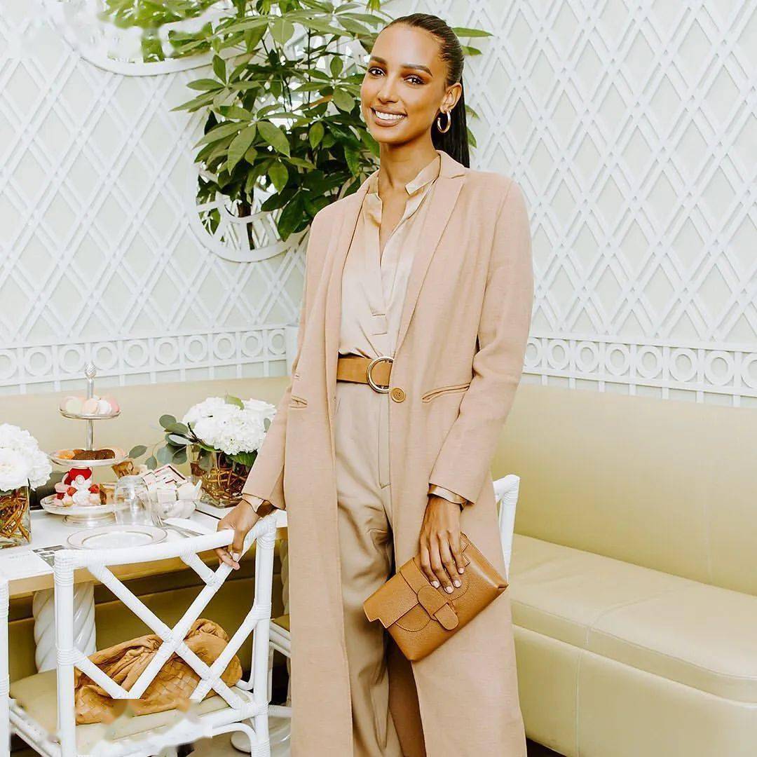 包包|小众包试背 | 通勤包该怎么选?我推荐这只