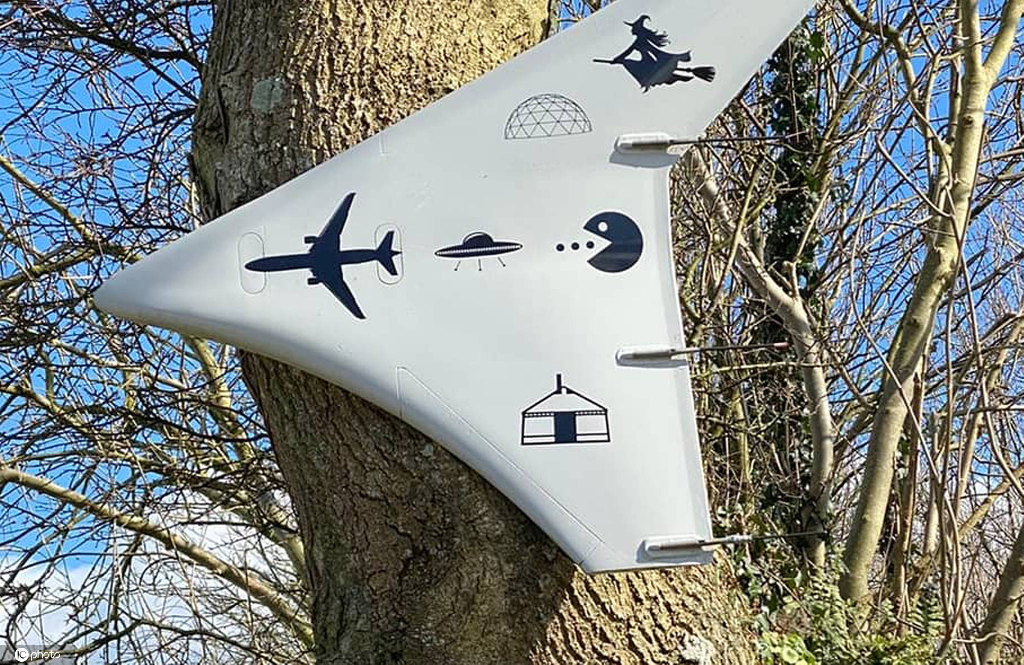 目的地|未来感十足！英国男子打造科幻风豪华野营目的地