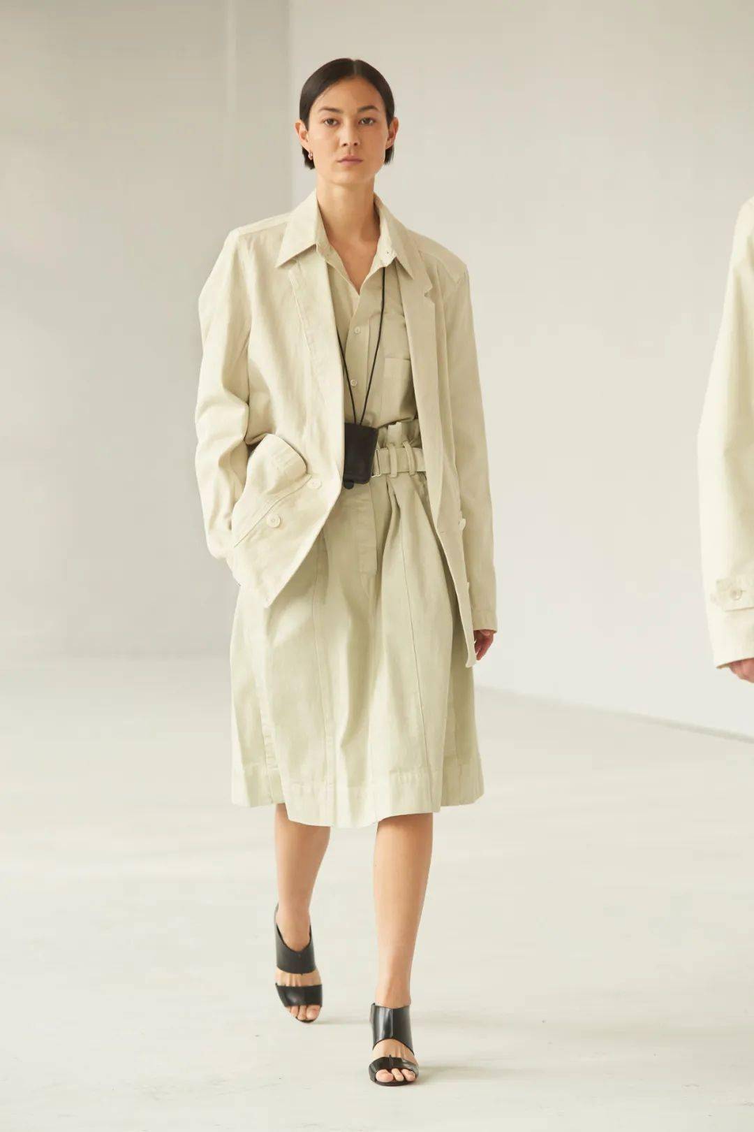 贴近生活|轻松惬意不拘谨 这样的高级正当时 | Lemaire 2021春夏