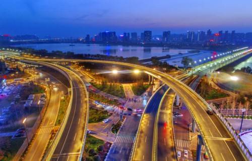 洛邑|洛阳都市圈首个“夜间青年之家”在洛邑古城揭牌