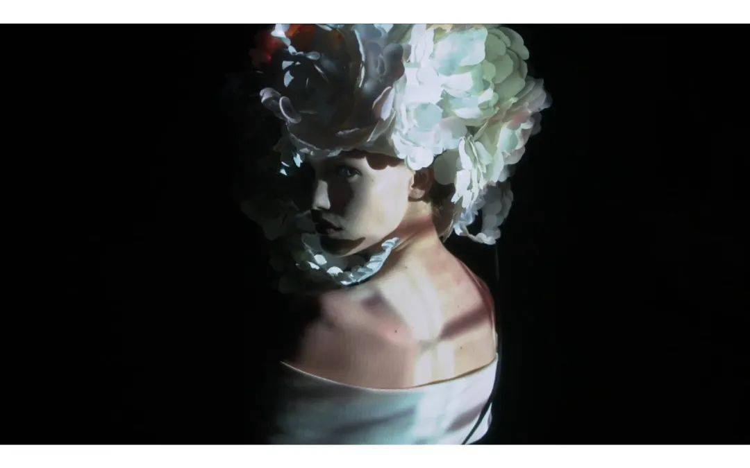 时装|如梦如幻的歌剧魅影,即使不闭上双眼也能看见梦,这一季Valentino高定系列美哭了!