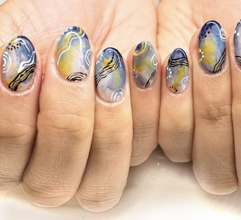 指尖|潮流美甲，藏在指尖的优雅艺术